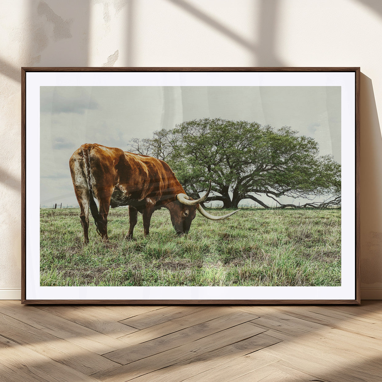 91866234-MGC-FP-36x24_Walnut-Texas Longhorn Wall Art Canvas Print, Framed Rustic Ranch Art Picture Print, Western Cattle Perfect Rustic Farmhouse Decor Artwork