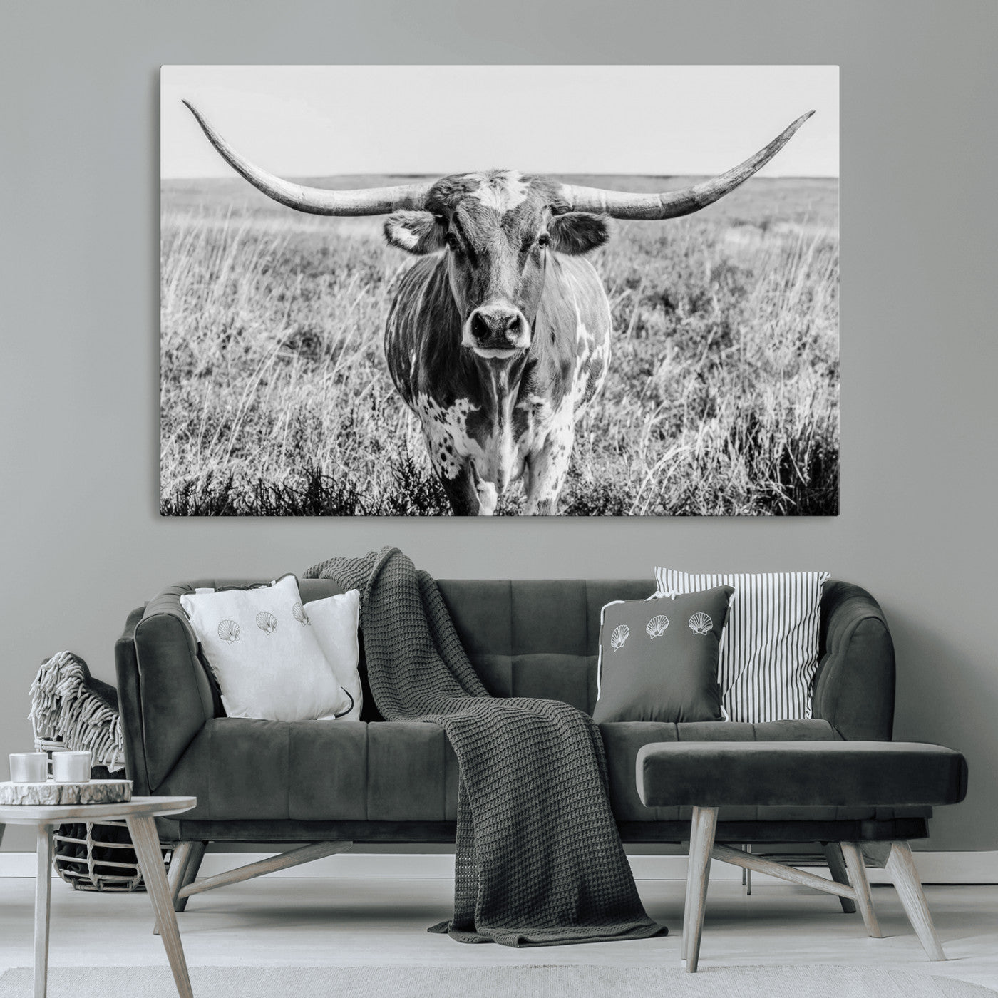 77320-MGV-CV-36X24-Texas Longhorn Wall Art – Black and White Western Cattle Canvas Print, Rustic Farmhouse Animal Photography Decor for Living Room,