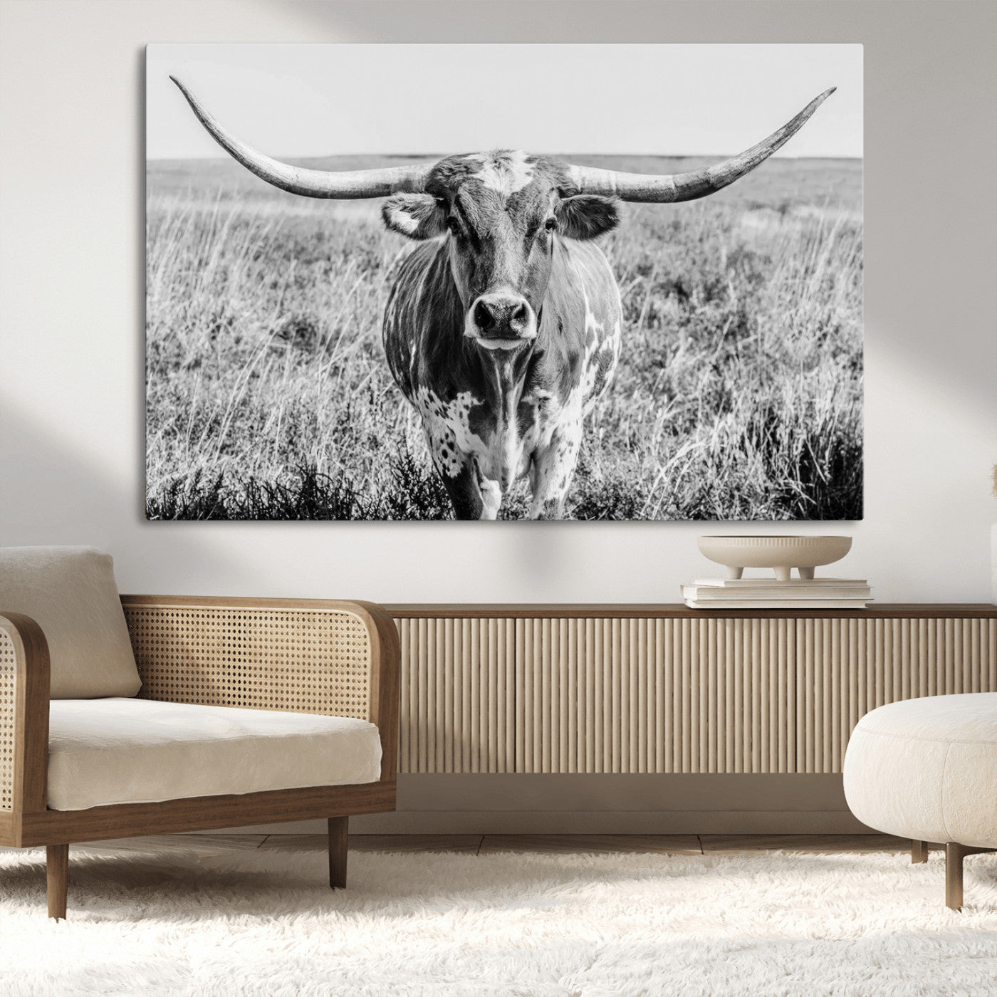 77320-MGV-CV-36X24-Texas Longhorn Wall Art – Black and White Western Cattle Canvas Print, Rustic Farmhouse Animal Photography Decor for Living Room,