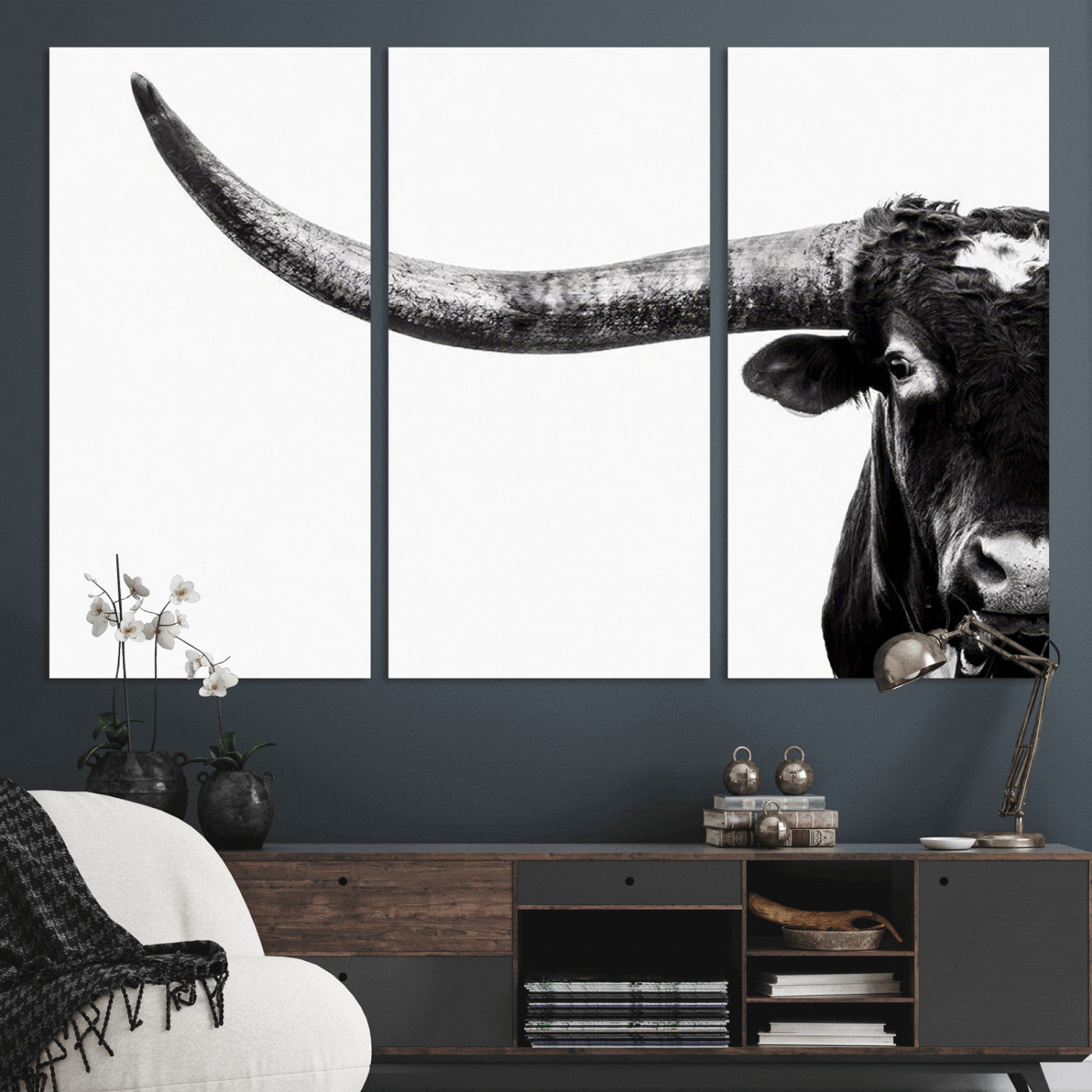 31699-MGV-CV-36X24-Longhorn Wall Art – Black and White Texas Longhorn Cow Canvas Print, Rustic Western Farmhouse Artwork for Living Room, Bedroom or