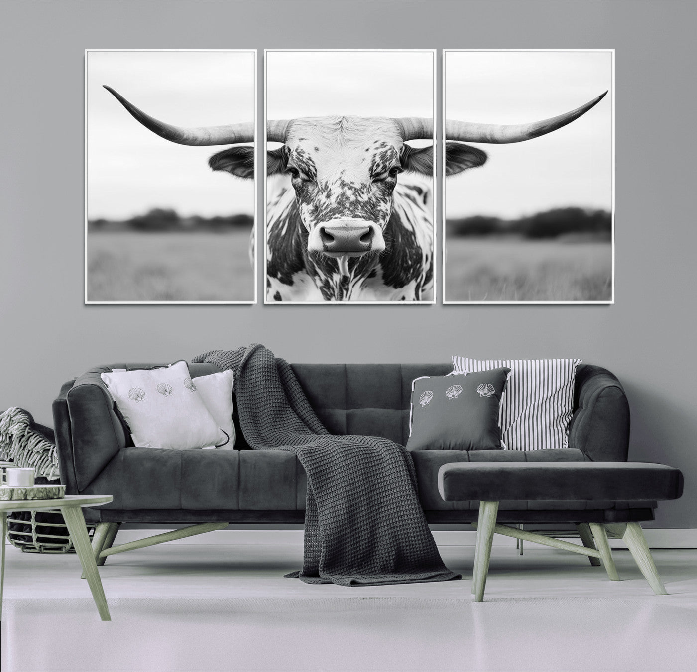 20272-MGV-CV-36X24-Texas Longhorn Wall Art – Black and White Cowboy Western Canvas Print, Rustic Farmhouse Cattle Photography Decor for Ranch, Barn