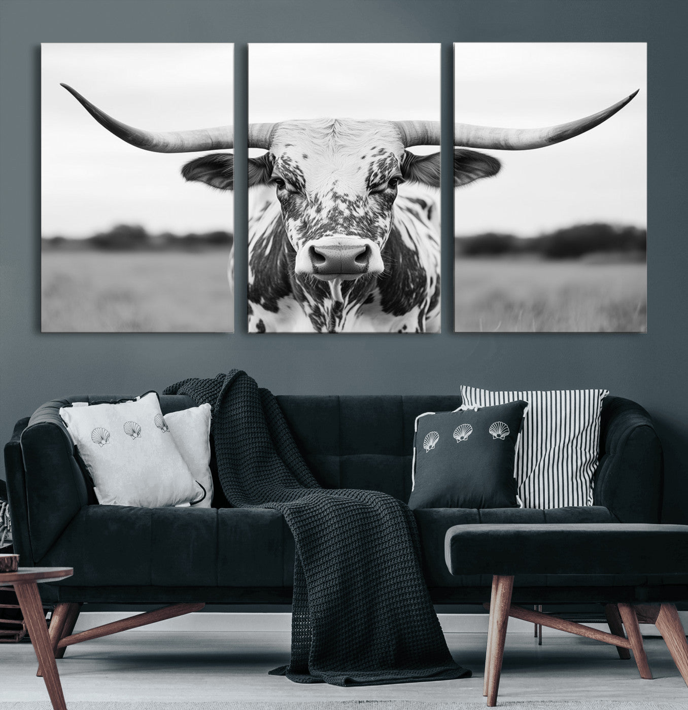 20272-MGV-CV-36X24-Texas Longhorn Wall Art – Black and White Cowboy Western Canvas Print, Rustic Farmhouse Cattle Photography Decor for Ranch, Barn