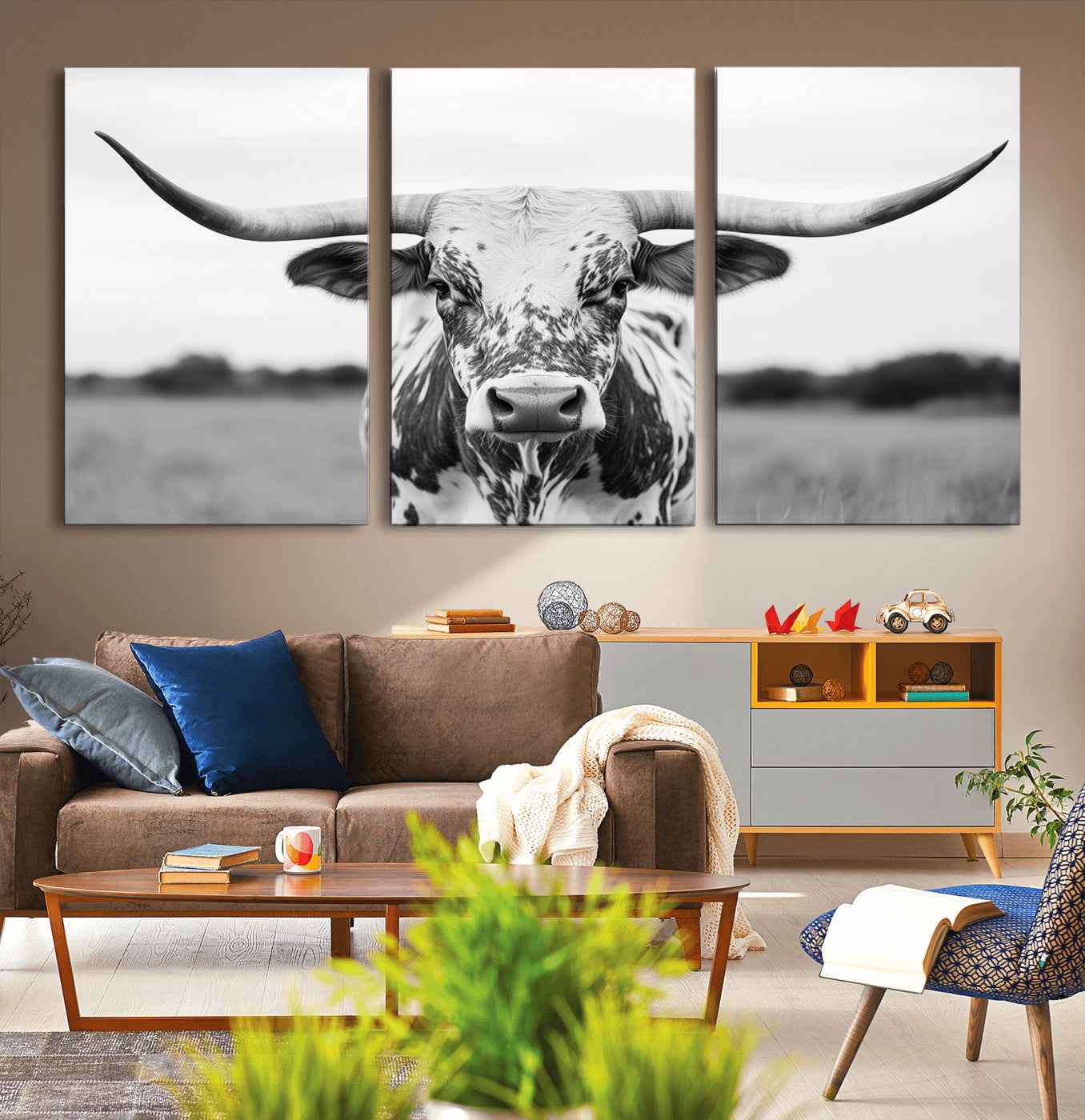 20272-MGV-CV-36X24-Highland Cow Wall Art – Black and White Western Longhorn Canvas Print, Farmhouse Living Room Decor Southwestern Animal Artwork for
