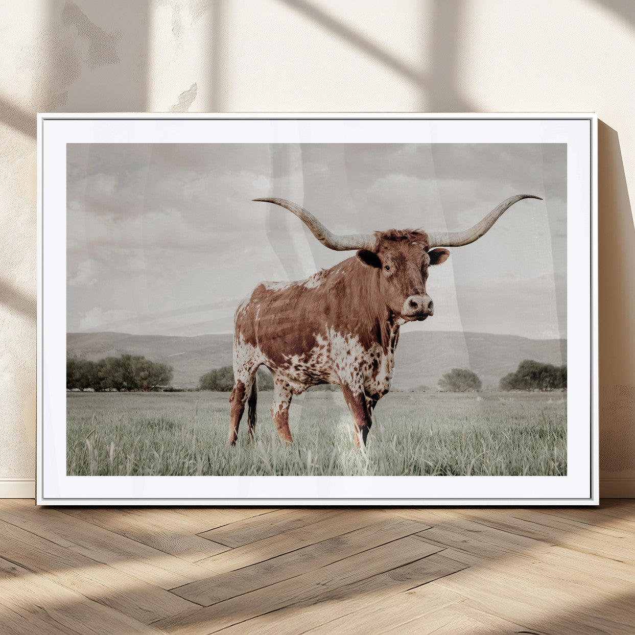 28309012-MGC-FP-36x24_White-Texas Longhorn Wall Art Canvas Print, Framed Spotted Cattle Art Picture Print, Horned Bull Perfect Rustic Western Decor Artwork