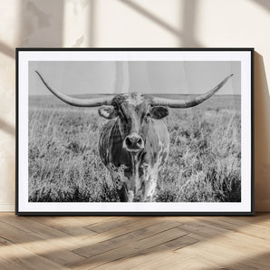 77320-MGV-CV-36X24-Texas Longhorn Wall Art – Black and White Western Cattle Canvas Print, Rustic Farmhouse Animal Photography Decor for Living Room,