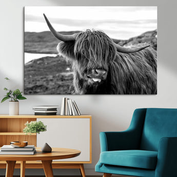 83810-MGV-CV-36X24-Highland Cow Wall Art – Black and White Highland Cattle Print, Rustic Farmhouse Animal Decor for Living Room or Office