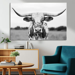 20272-MGV-CV-36X24-Texas Longhorn Wall Art – Black and White Cowboy Western Canvas Print, Rustic Farmhouse Cattle Photography Decor for Ranch, Barn