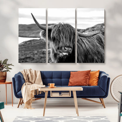 83810-MGV-CV-36X24-Highland Cow Wall Art – Black and White Highland Cattle Print, Rustic Farmhouse Animal Decor for Living Room or Office