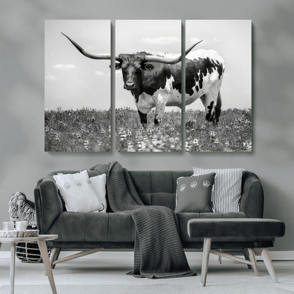 94709-MGV-CV-36X24-Texas Longhorn Wall Art – Black and White Bull Photography Canvas Print, Western Farmhouse Wall Decor for Living Room, Office or