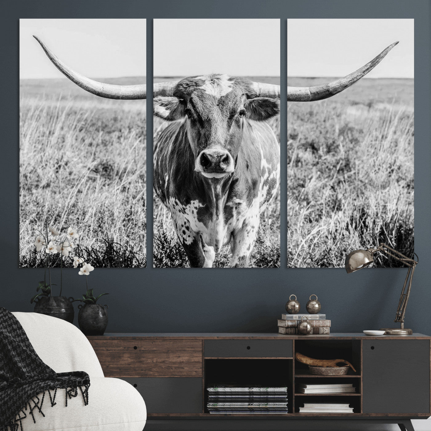 77320-MGV-CV-36X24-Texas Longhorn Wall Art – Black and White Western Cattle Canvas Print, Rustic Farmhouse Animal Photography Decor for Living Room,