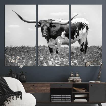 94709-MGV-CV-36X24-Texas Longhorn Wall Art – Black and White Bull Photography Canvas Print, Western Farmhouse Wall Decor for Living Room, Office or