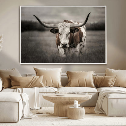 69238-MGV-CV-36X24-Longhorn Bull Wall Art – Rustic Black and White Texas Cattle Canvas Print, Western Farmhouse Animal Photography for Living Room,