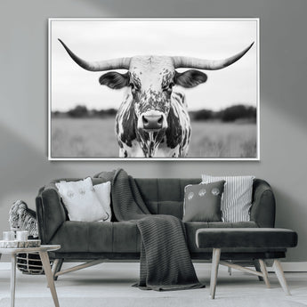 20272-MGV-CV-36X24-Highland Cow Wall Art – Black and White Western Longhorn Canvas Print, Farmhouse Living Room Decor Southwestern Animal Artwork for