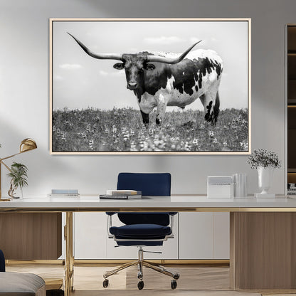 94709-MGV-FC-36X24_Natural-Texas Longhorn Wall Art – Black and White Bull Photography Canvas Print, Western Farmhouse Wall Decor for Living Room, Office or