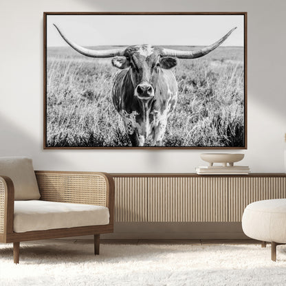 77320-MGV-CV-36X24-Texas Longhorn Wall Art – Black and White Western Cattle Canvas Print, Rustic Farmhouse Animal Photography Decor for Living Room,