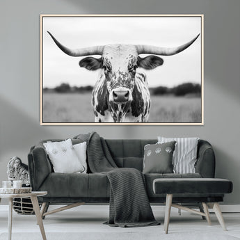 20272-MGV-CV-36X24-Texas Longhorn Wall Art – Black and White Cowboy Western Canvas Print, Rustic Farmhouse Cattle Photography Decor for Ranch, Barn