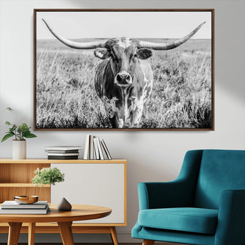 77320-MGV-FC-36X24_Walnut-Texas Longhorn Wall Art – Black and White Western Cattle Canvas Print, Rustic Farmhouse Animal Photography Decor for Living Room,