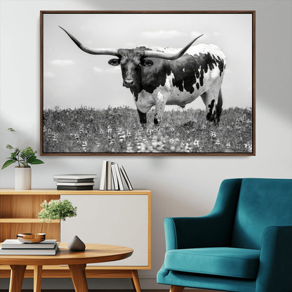94709-MGV-CV-36X24-Texas Longhorn Wall Art – Black and White Bull Photography Canvas Print, Western Farmhouse Wall Decor for Living Room, Office or