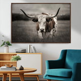 69238-MGV-CV-36X24-Longhorn Bull Wall Art – Rustic Black and White Texas Cattle Canvas Print, Western Farmhouse Animal Photography for Living Room,