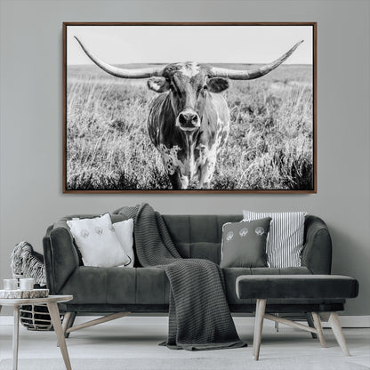 77320-MGV-CV-36X24-Texas Longhorn Wall Art – Black and White Western Cattle Canvas Print, Rustic Farmhouse Animal Photography Decor for Living Room,