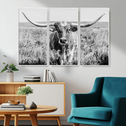 77320-MGV-CV-36X24-Texas Longhorn Wall Art – Black and White Western Cattle Canvas Print, Rustic Farmhouse Animal Photography Decor for Living Room,