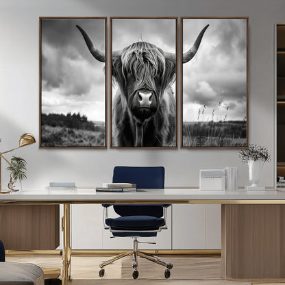 17924-MGV-CV-36X24-Highland Cow Wall Art – Black and White Rustic Longhorn Cattle Canvas Print, Farmhouse Animal Photography Decor for Country Home
