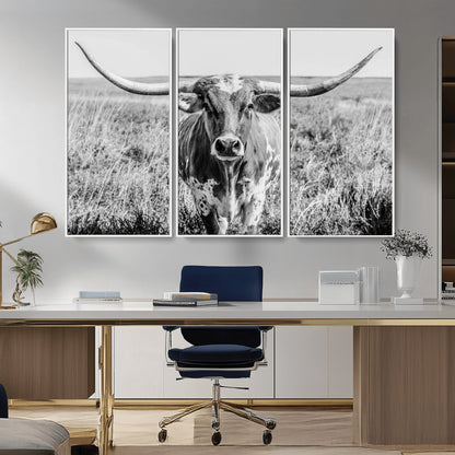 77320-MGV-CV-36X24-Texas Longhorn Wall Art – Black and White Western Cattle Canvas Print, Rustic Farmhouse Animal Photography Decor for Living Room,