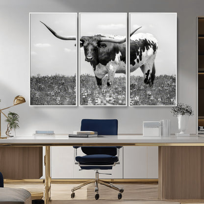 83785-MGV-CV-36X24-Texas Longhorn Wall Art Canvas Print, Framed Horned Bull Art Picture Print, Monochrome Cattle Perfect Rustic Western Decor Artwork