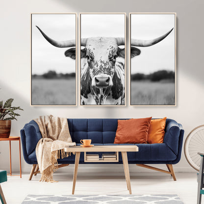 20272-MGV-CV-36X24-Texas Longhorn Wall Art – Black and White Cowboy Western Canvas Print, Rustic Farmhouse Cattle Photography Decor for Ranch, Barn