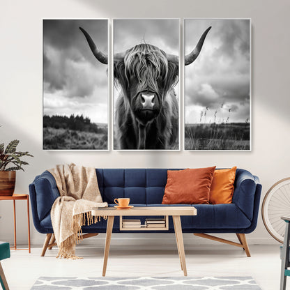 17924-MGV-CV-36X24-Highland Cow Wall Art – Black and White Rustic Longhorn Cattle Canvas Print, Farmhouse Animal Photography Decor for Country Home