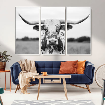 20272-MGV-CV-36X24-Texas Longhorn Wall Art – Black and White Cowboy Western Canvas Print, Rustic Farmhouse Cattle Photography Decor for Ranch, Barn