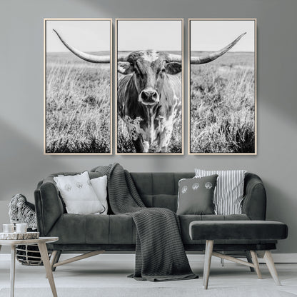 77320-MGV-CV-36X24-Texas Longhorn Wall Art – Black and White Western Cattle Canvas Print, Rustic Farmhouse Animal Photography Decor for Living Room,
