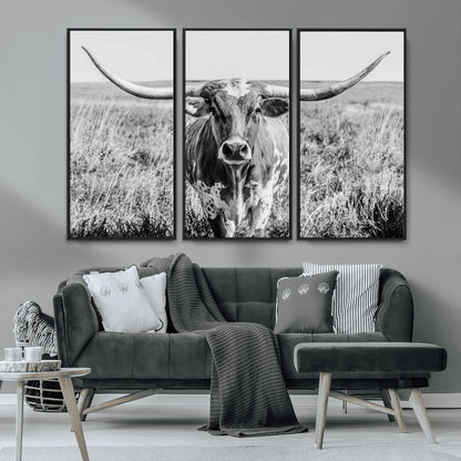 77320-MGV-CV-36X24-Texas Longhorn Wall Art – Black and White Western Cattle Canvas Print, Rustic Farmhouse Animal Photography Decor for Living Room,