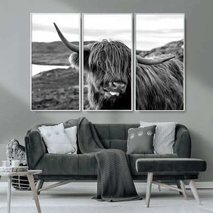 83810-MGV-CV-36X24-Highland Cow Wall Art – Black and White Highland Cattle Print, Rustic Farmhouse Animal Decor for Living Room