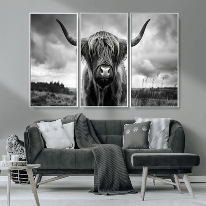 17924-MGV-CV-36X24-Highland Cow Wall Art – Black and White Rustic Longhorn Cattle Canvas Print, Farmhouse Animal Photography Decor for Country Home