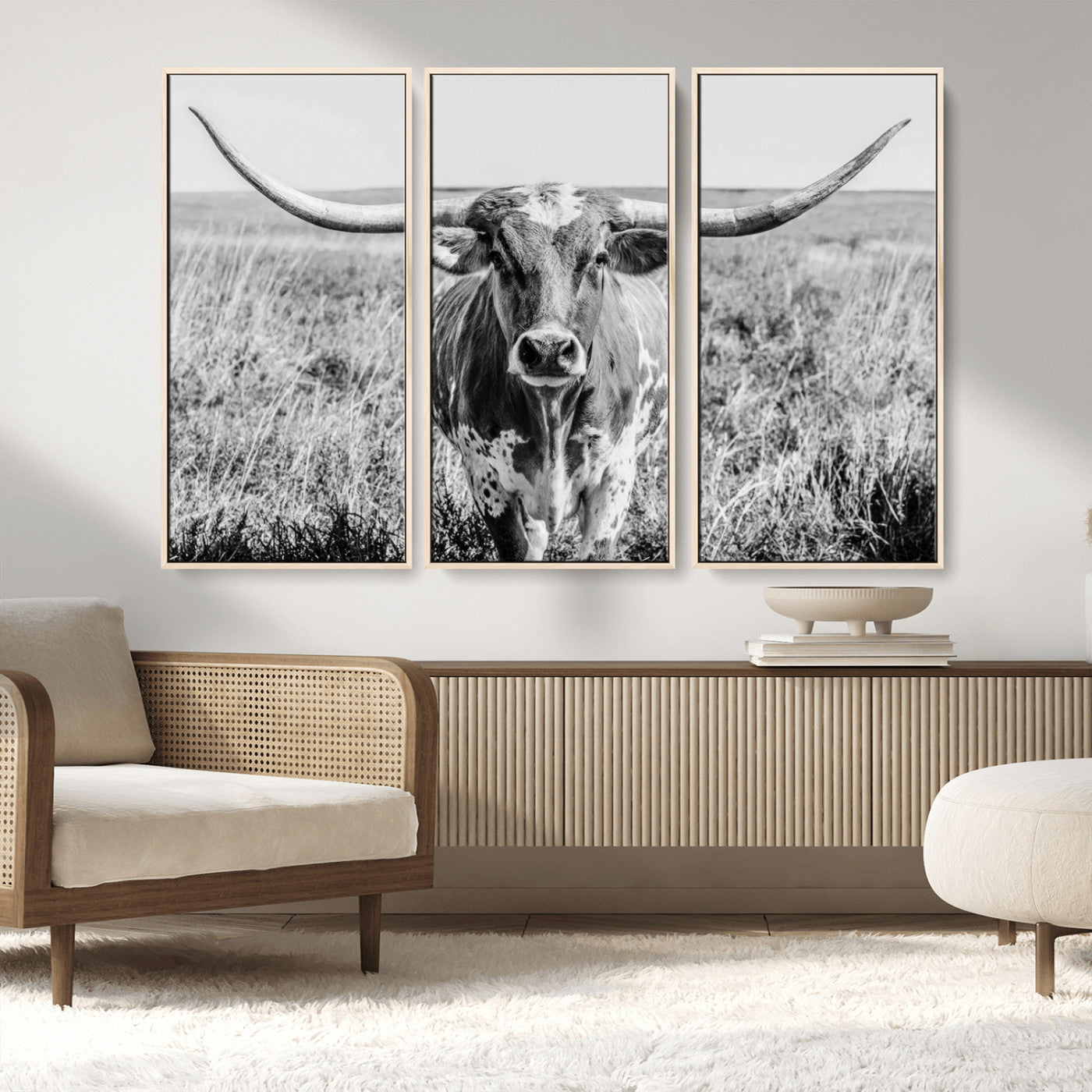 77320-MGV-CV-36X24-Texas Longhorn Wall Art – Black and White Western Cattle Canvas Print, Rustic Farmhouse Animal Photography Decor for Living Room,