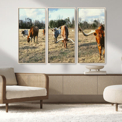 39144651-MGV-FC-48X32-3P_Natural-Texas Longhorns Wall Art Canvas Print, Framed Rustic Farm Scene Art Picture Print, Western Cattle Perfect Rustic Farmhouse Decor