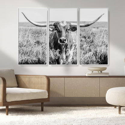 77320-MGV-CV-36X24-Texas Longhorn Wall Art – Black and White Western Cattle Canvas Print, Rustic Farmhouse Animal Photography Decor for Living Room,