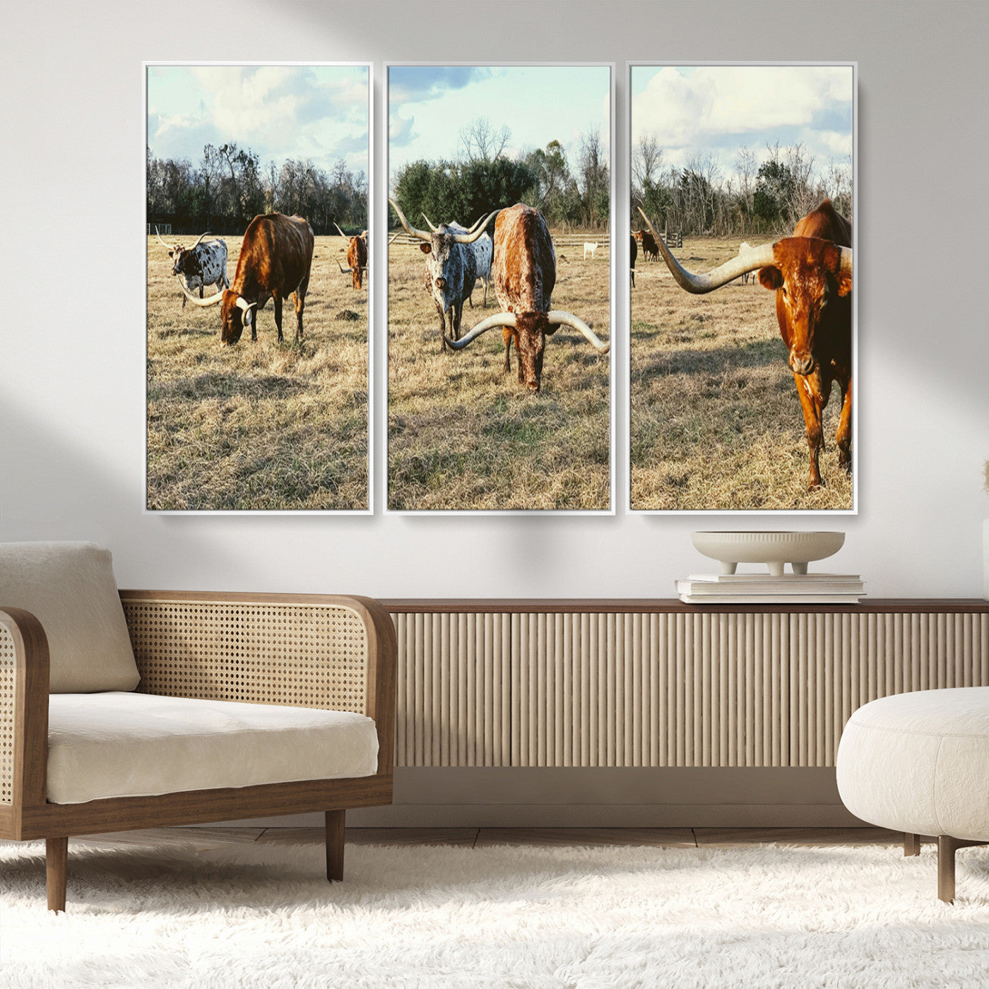 39144651-MGV-FC-48X32-3P_White-Texas Longhorns Wall Art Canvas Print, Framed Rustic Farm Scene Art Picture Print, Western Cattle Perfect Rustic Farmhouse Decor