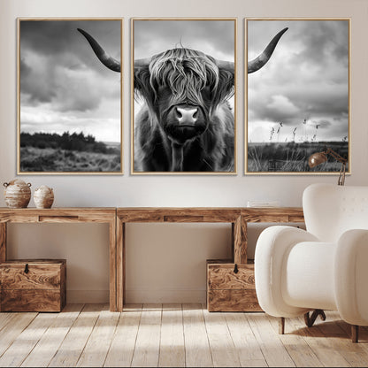 17924-MGV-CV-36X24-Highland Cow Wall Art – Black and White Rustic Longhorn Cattle Canvas Print, Farmhouse Animal Photography Decor for Country Home