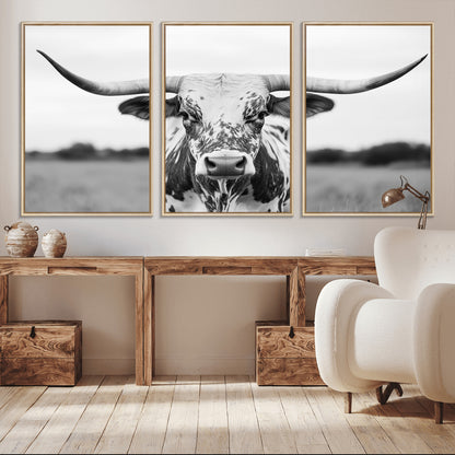 20272-MGV-CV-36X24-Texas Longhorn Wall Art – Black and White Cowboy Western Canvas Print, Rustic Farmhouse Cattle Photography Decor for Ranch, Barn