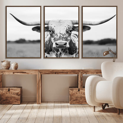 20272-MGV-CV-36X24-Texas Longhorn Wall Art – Black and White Cowboy Western Canvas Print, Rustic Farmhouse Cattle Photography Decor for Ranch, Barn
