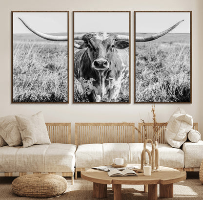 77320-MGV-CV-36X24-Texas Longhorn Wall Art – Black and White Western Cattle Canvas Print, Rustic Farmhouse Animal Photography Decor for Living Room,