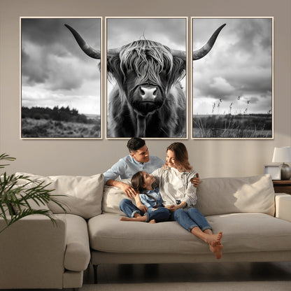 17924-MGV-CV-36X24-Highland Cow Wall Art – Black and White Rustic Longhorn Cattle Canvas Print, Farmhouse Animal Photography Decor for Country Home