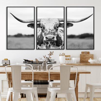 20272-MGV-CV-36X24-Texas Longhorn Wall Art – Black and White Cowboy Western Canvas Print, Rustic Farmhouse Cattle Photography Decor for Ranch, Barn