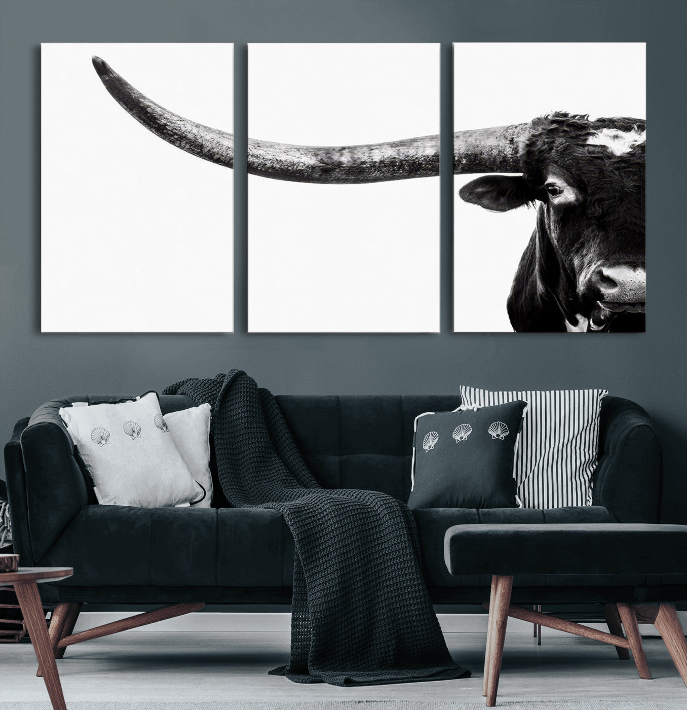 31699-MGV-CV-36X24-Longhorn Wall Art – Black and White Texas Longhorn Cow Canvas Print, Rustic Western Farmhouse Artwork for Living Room, Bedroom or